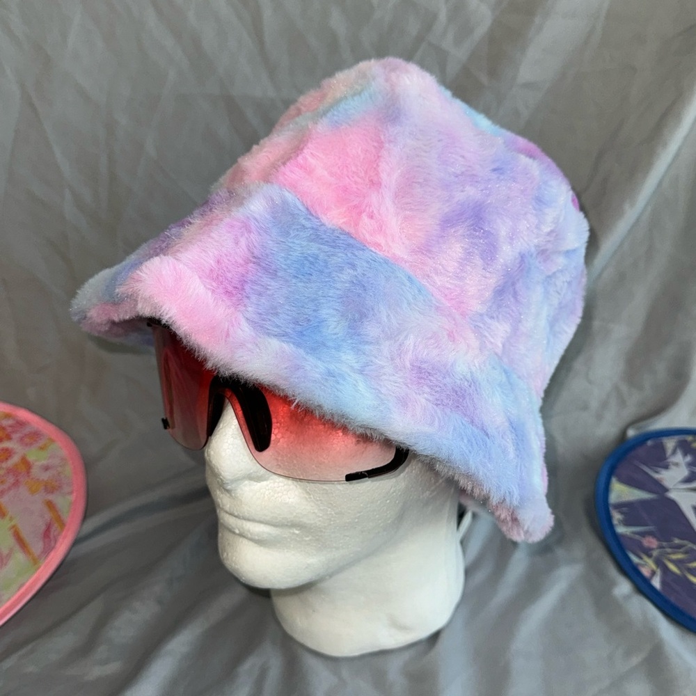 RAVELUXE 🥳 Bucket Hat 👒 Furry 🐰 ✨ Blue, Pink and Purple ✨